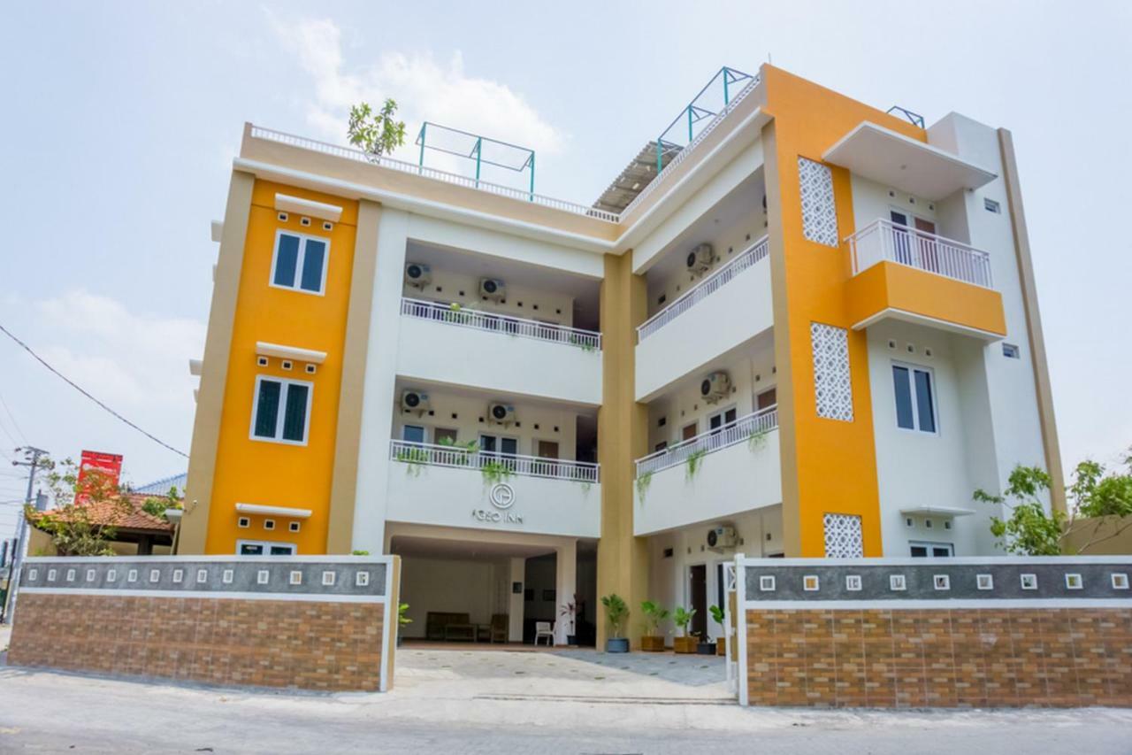 Hotel Reddoorz Syariah Near Taman Pelangi Monjali Melati Exterior foto